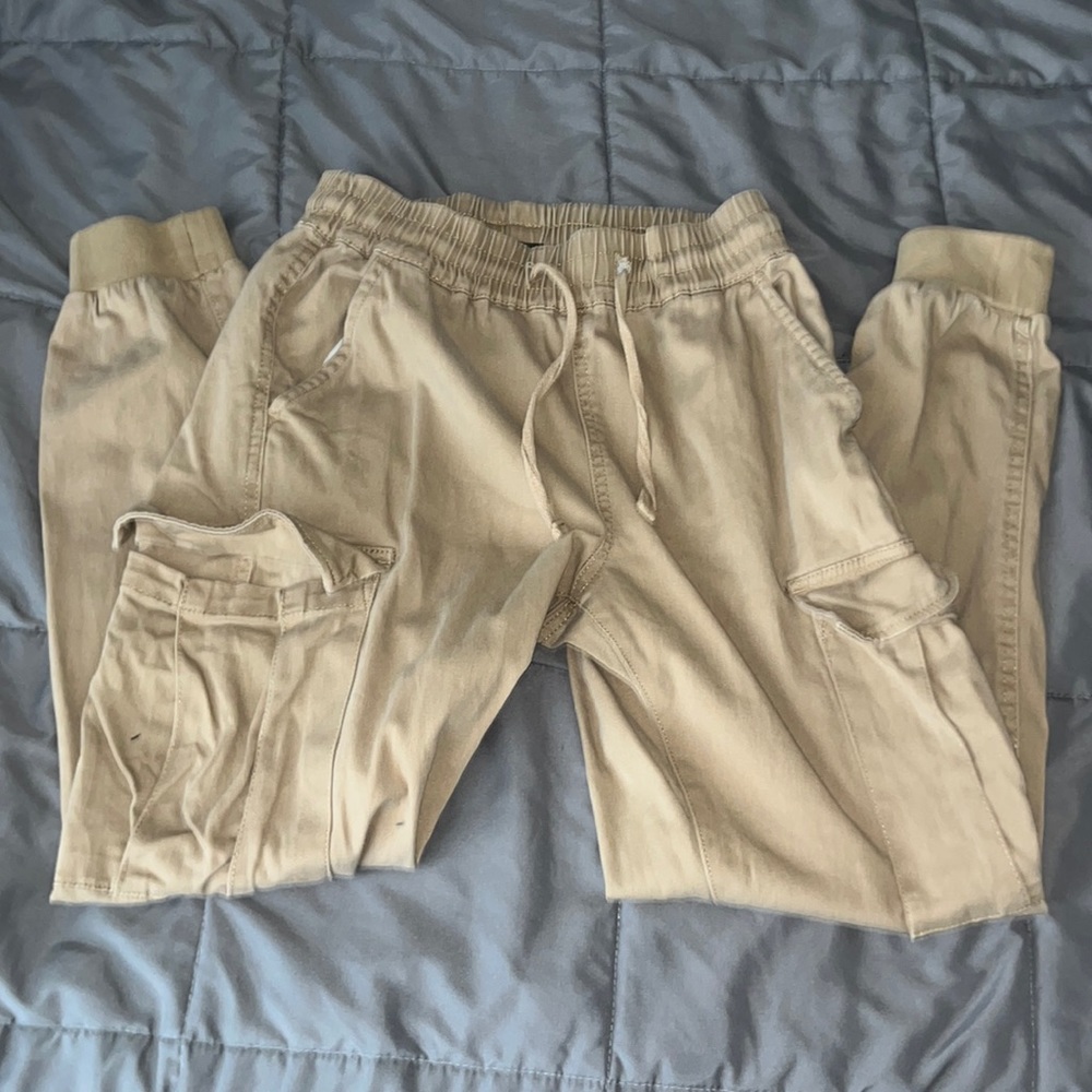 Loose fitting cargo pants from street wear society
